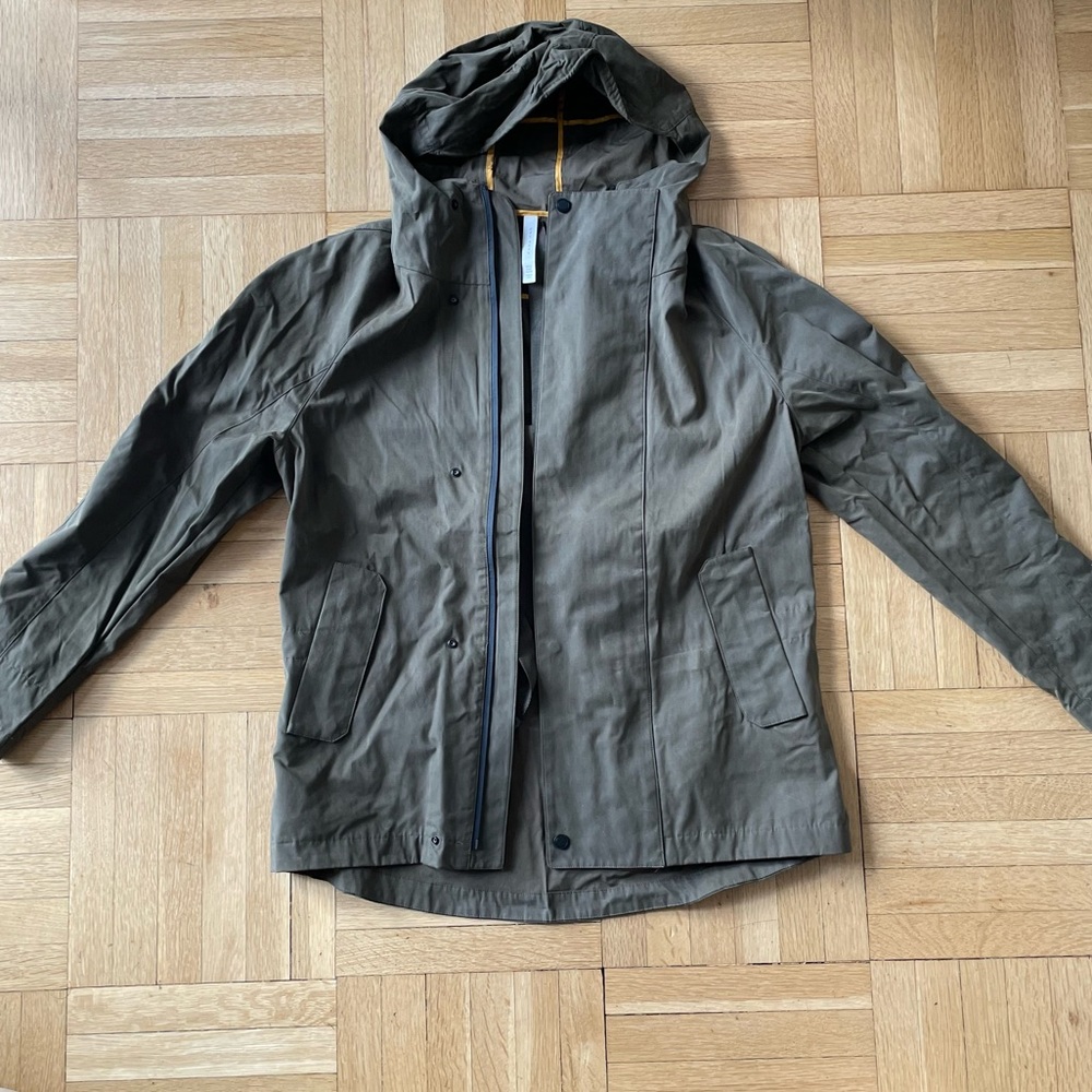 NWOT Zara Men’s Raincoat